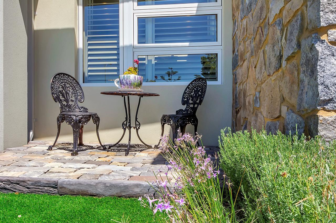 Lavender Manor Bnb Bed and Breakfast Alkimos Exterior foto